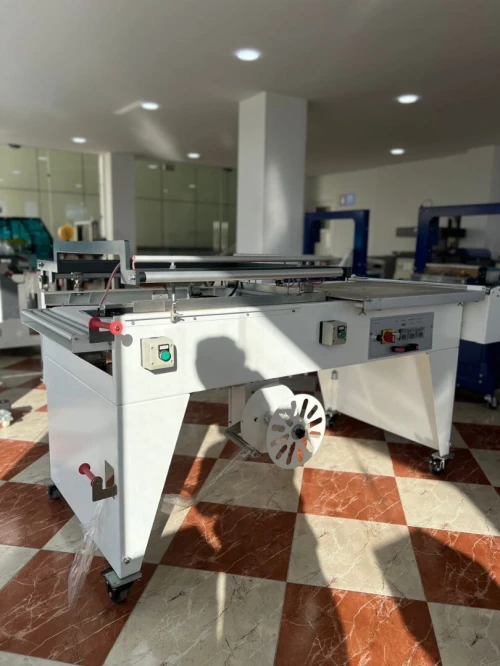 Soudeuse en L semi automatique BLA - 8060