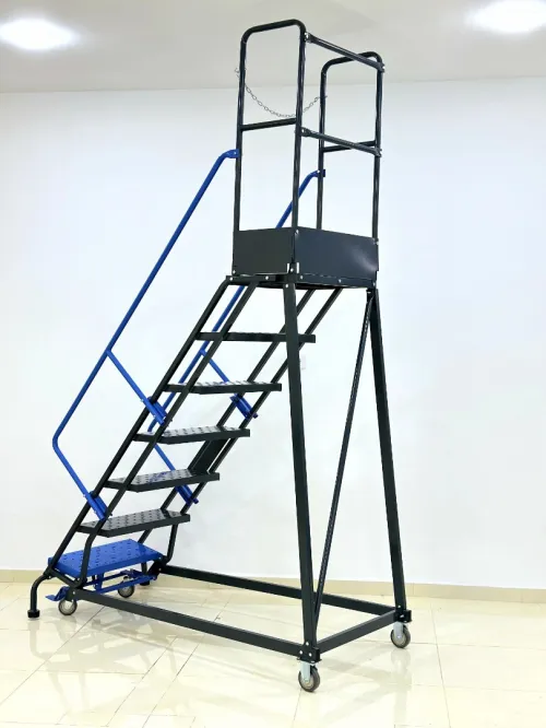 Escabeau à plateforme à immobilisation automatique 7 marches