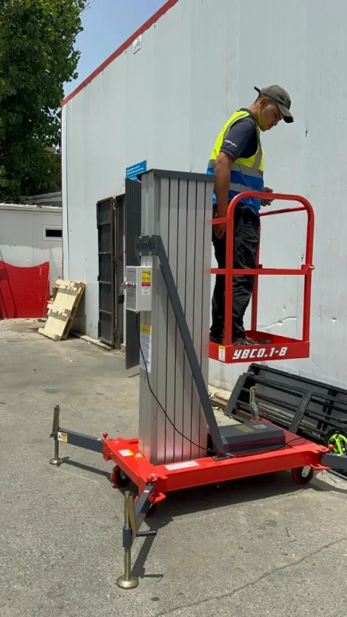 Nacelle élévatrice mono-mât en aluminium  YBC0.1-8