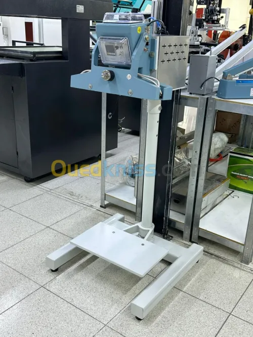 Soudeuse à pédale électrique à tête verticale KS-DD400