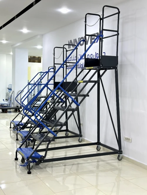 Escabeau à plateforme à immobilisation automatique 7 marches