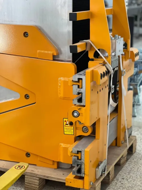 Pince à cartons pour chariots élévateur CCS15E-006B