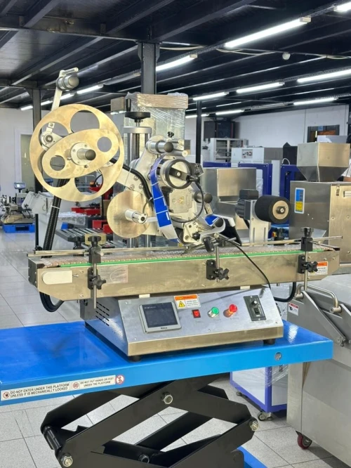 Etiqueteuse automatique pour surface plate TFLM-120