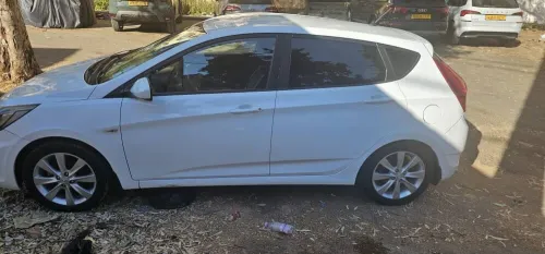Hyundai Accent RB  4 portes 2017 Accent RB  4 portes