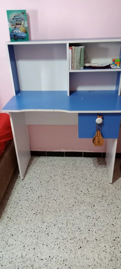 A vendre deux 02 bureaux 