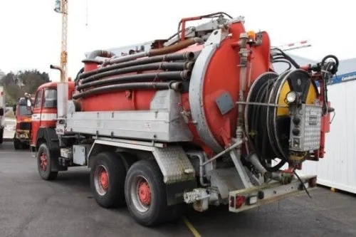 Camion debouchage nettoyage canalisatione