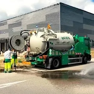 Camion debouchage vidange nettoyage canalisatione et curag