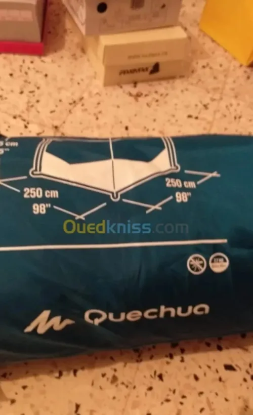 TANTE QUECHUA 250 CM X 250 CM NEUF