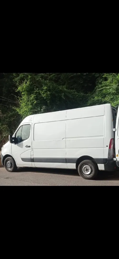 نقل البضائع والترحيل الكامل باحترافية وأمان Transport de marchandises et déménagement complet avec professionnalisme et sécurité