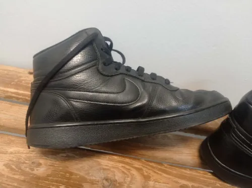 Nike ebernon mid