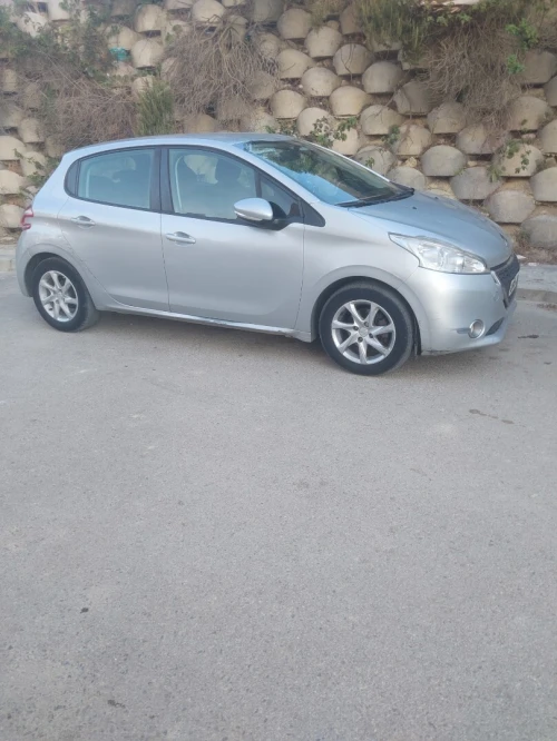 Peugeot 208 2014 