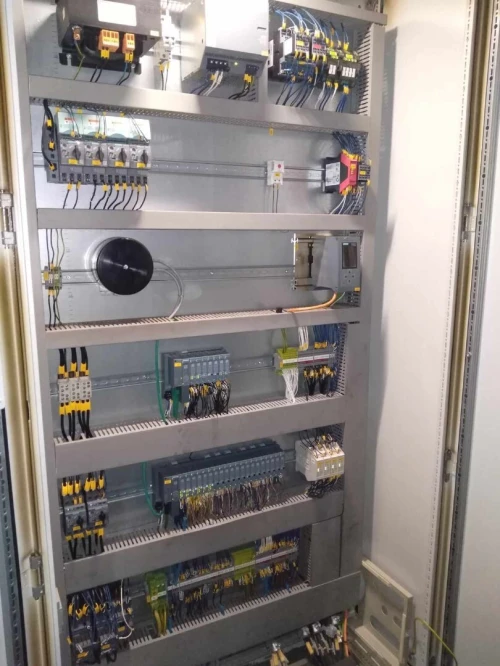 AUTOMATICIEN ET ELECTROMECANICIEN INDUSTRIEL 