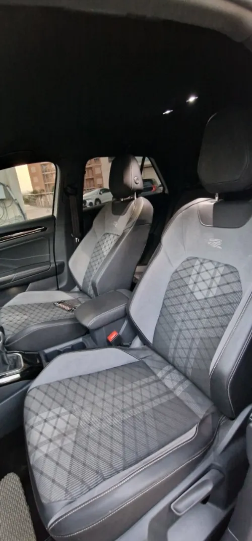 Volkswagen T-Roc 2023 R-line black style