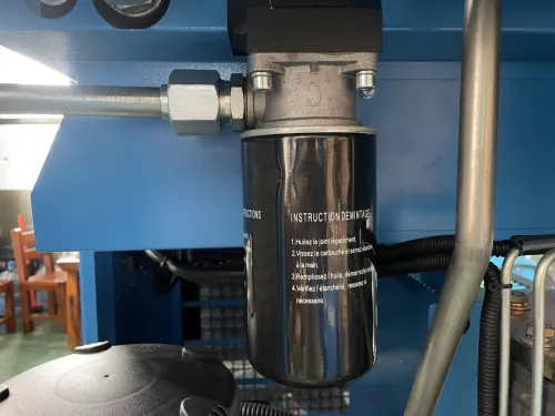 Compresseur à vis 15kW, 20HP, 16 bars Intégré avec groupe vis, réservoir, sécheur, 04 filtres