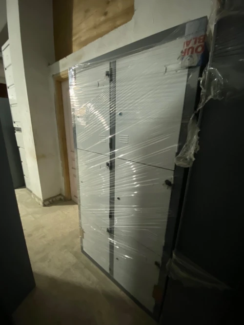 Armoire métallique,Vestiaire , Casier métallique, Clapet, Classeur , Coffre blindé, Armoire blindée 