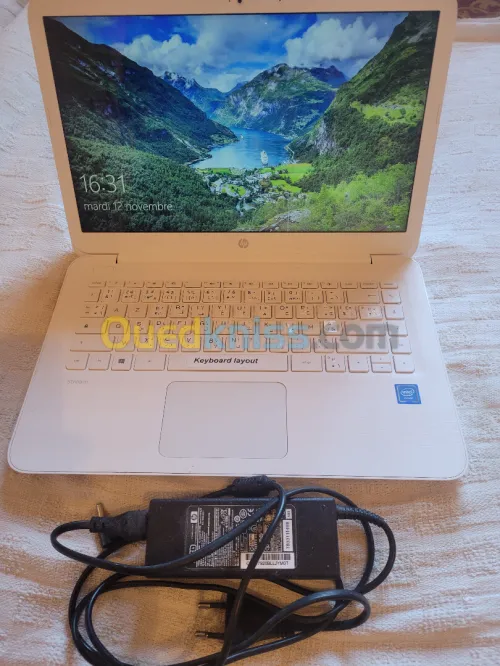 HP Stream - 14-ax005nf