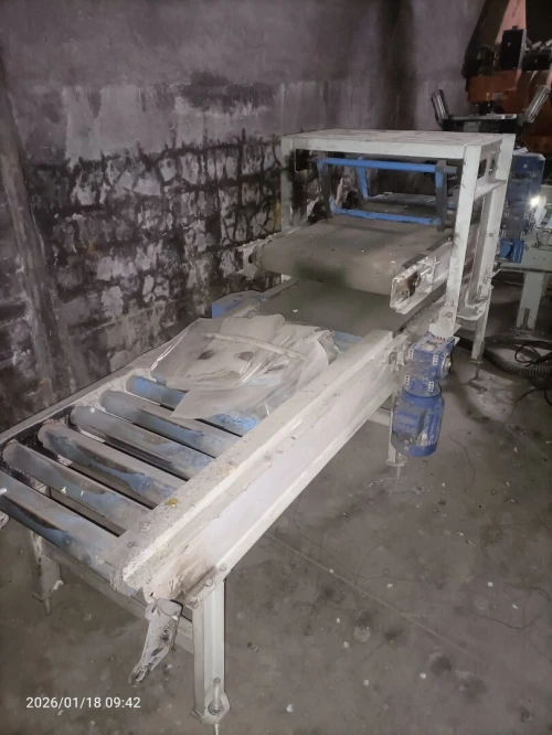 Ensacheuse automatique et robot palettiseur