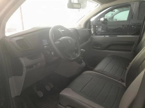 Peugeot Expert 9 place 2021