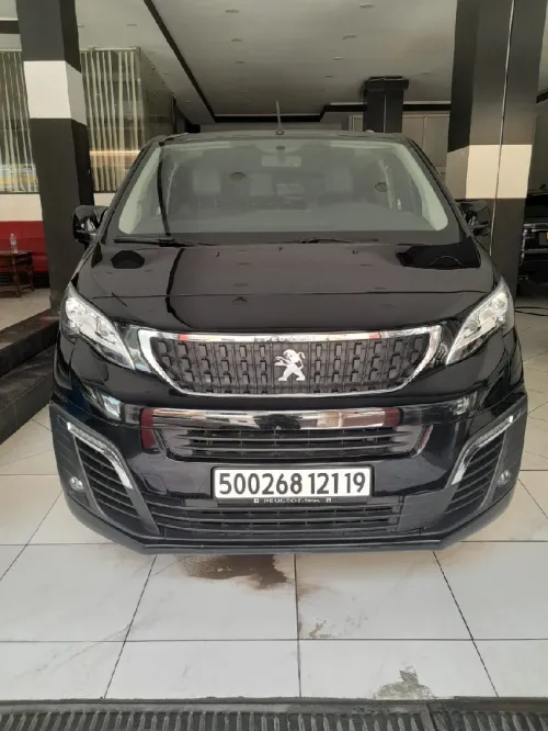 Peugeot Expert 9 place 2021