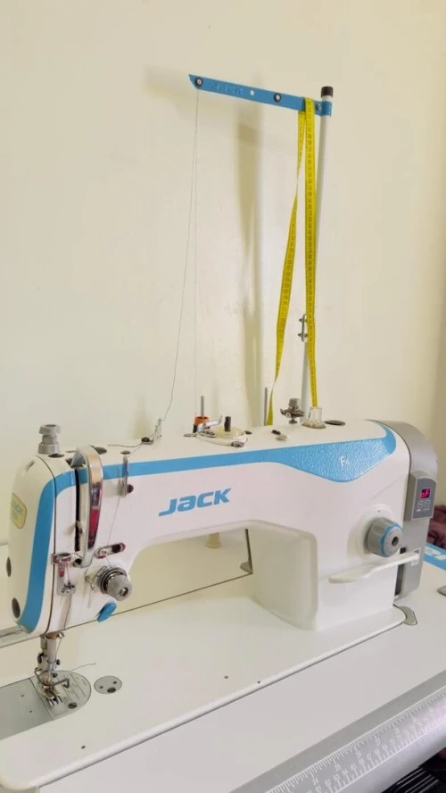 Machine à coudre industrielle