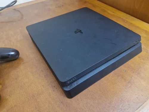 ps4 Slim Flashé +1tb et 10jeux installé
