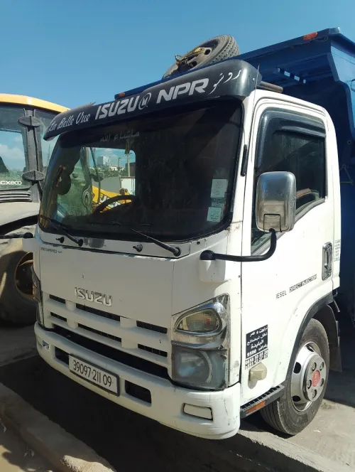 Isuzu Isuzu 2011