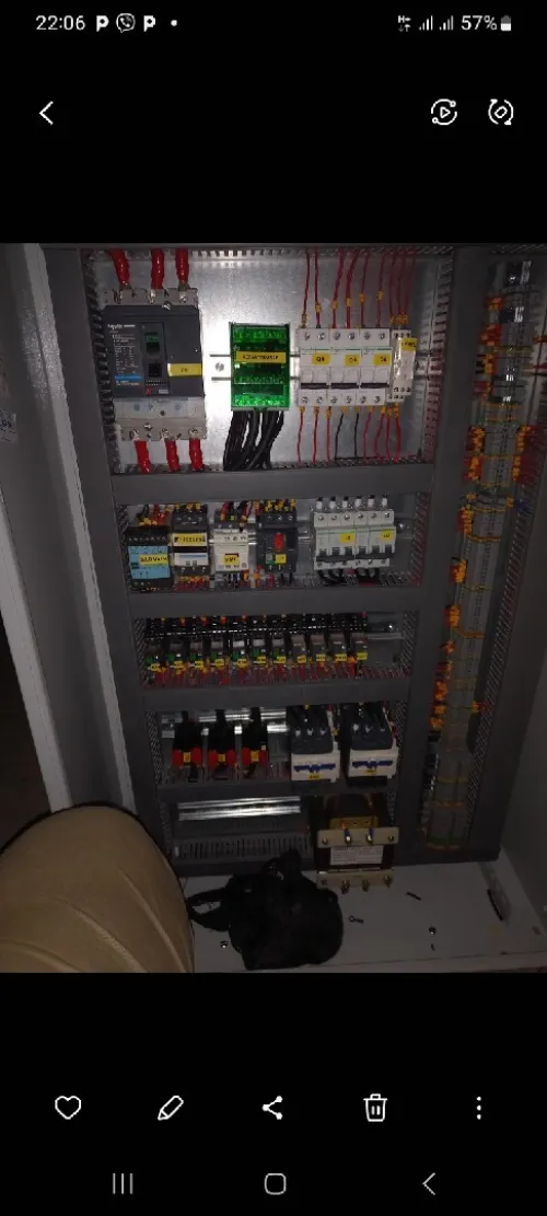 Manitunance industrielles et cablage des armoires électriques électriques et programmation automate plc et réparation toutes les machines industrielles