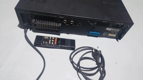 Video Tape Recorder ITT-VHS/ Magnétoscope ITT-VHS