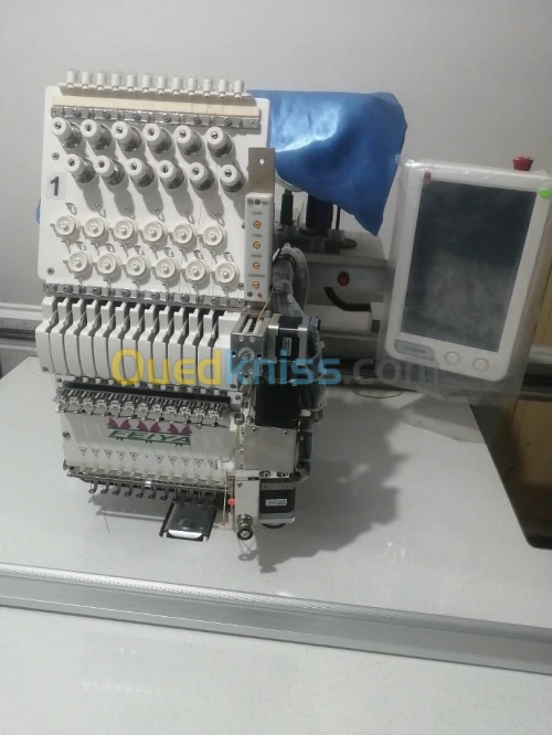 Machine acoudre industrielle 
