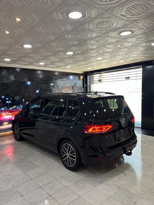 Volkswagen Touran 2023 Lounge Business