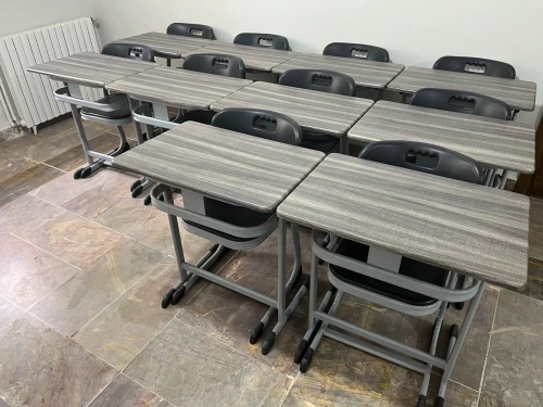 10 Tables et chaises scolaire طاولات مدرسية مع كراسي   9900 دج للطقم الواحد (طاولة + كرسي)