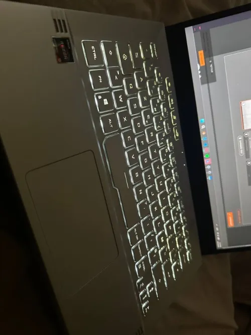 Asus ROG Zephyrus g14| Ryzen 9 5900HS, 32Ram, RTX 3060 6 Go, 2k 120hz (Sans SSD!)