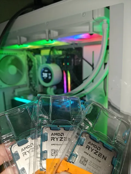 RYZEN 7 7700