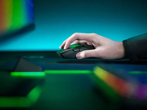 RAZER VIPER ULTIMATE GAMING MOUSE  WIRELESS HYPERSPEED / RGB / FOCUS+20KDPI OPTICAL