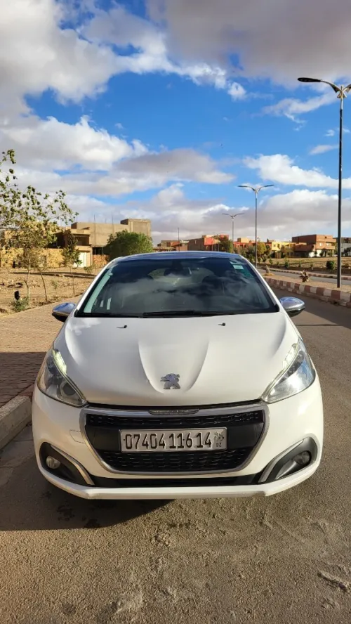 Peugeot 208 2016 Allure Facelift