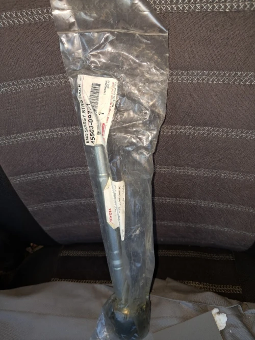 A vendre embout de suspension et rotule de suspension Toyota hilux 2007suspension 