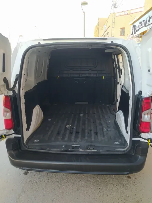 Fiat Doblo 2023 Itali