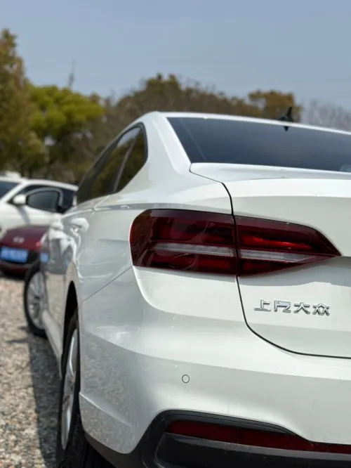Volkswagen Lavida 2024 sur commande - 3 ans