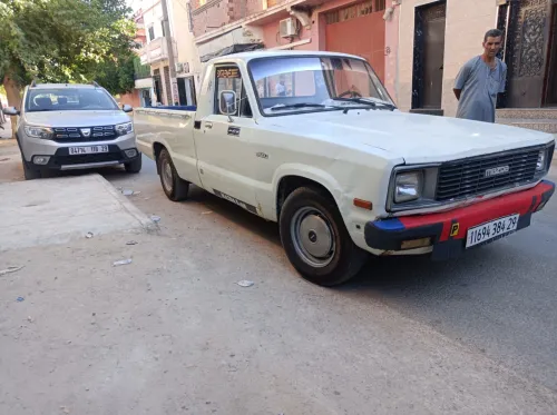 Mazda 323 1984 Bachi