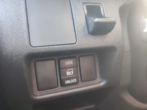 Toyota Hiace 15 place 2016 Mini bus