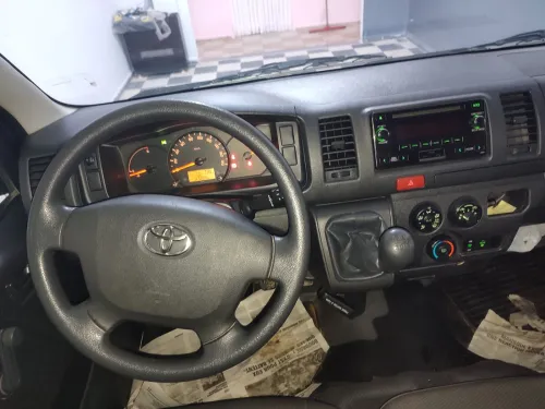 Toyota Hiace 15 place 2016 Mini bus