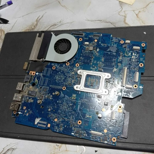 VEND DEUX CARTE MERE HP