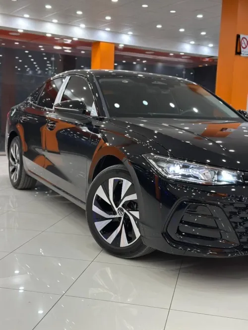 Volkswagen Passat 2025 Pro