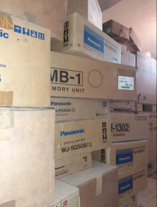 Lot des consommables plusieurs marques d'origine Panasonic Ricoh kyocera mita les finisher 