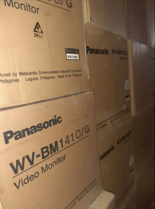 Lot des consommables plusieurs marques d'origine Panasonic Ricoh kyocera mita les finisher 