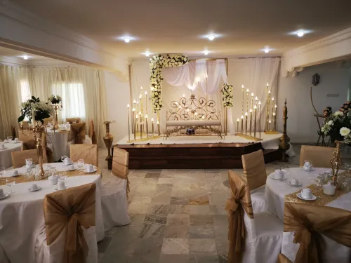 SALLE DES FETES LA VILLA MAURESQUE 