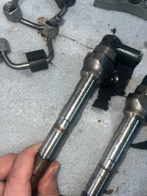 Injecteurs + rampe common rail Golf 7 GTD / 2.0 TDI