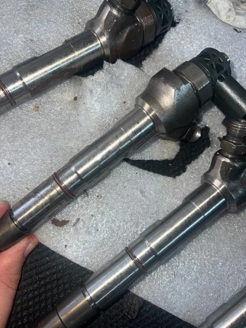 Injecteurs + rampe common rail Golf 7 GTD / 2.0 TDI