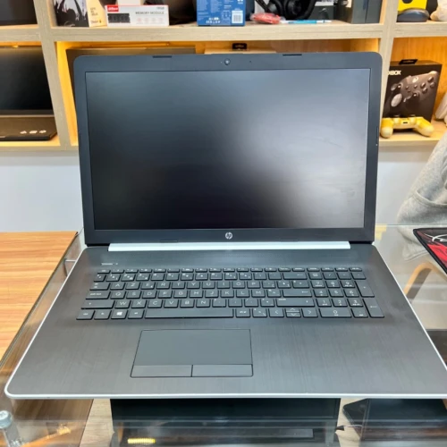 HP 17 RYZEN 5 3500U 8GB RAM 512GB SSD