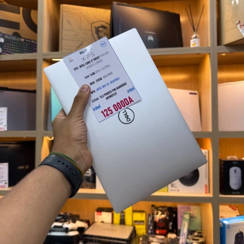 DELL XPS 13 I7 1185G7 16GB RAM 512GB SSD 